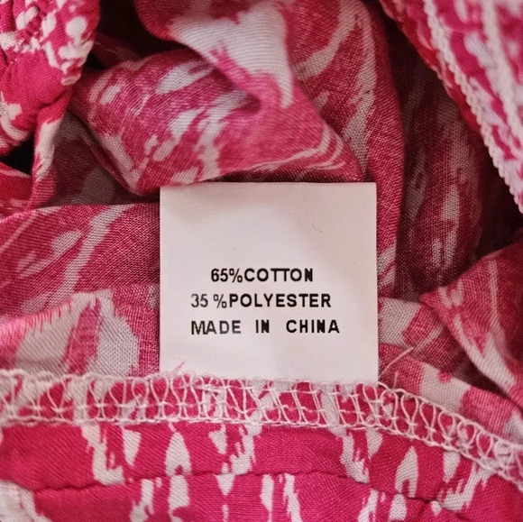 NWT geometric tribal print pink and white lightweight shorts elastic waist - Picture 4 of 7